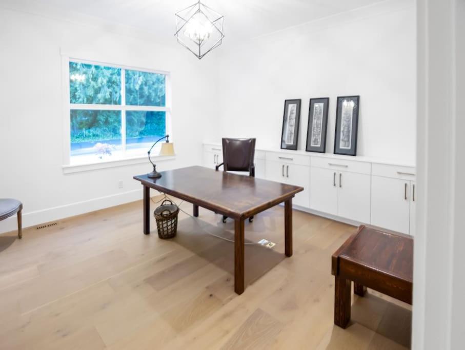 Вилла The Fernridge Estate: 5Bd Family Retreat! Лэнгли Экстерьер фото