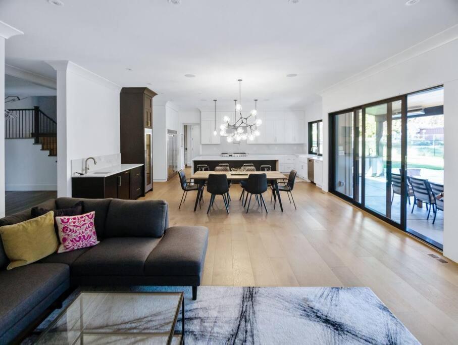 Вилла The Fernridge Estate: 5Bd Family Retreat! Лэнгли Экстерьер фото