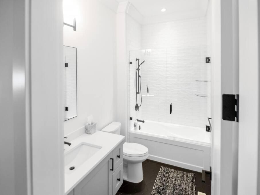 Вилла The Fernridge Estate: 5Bd Family Retreat! Лэнгли Экстерьер фото
