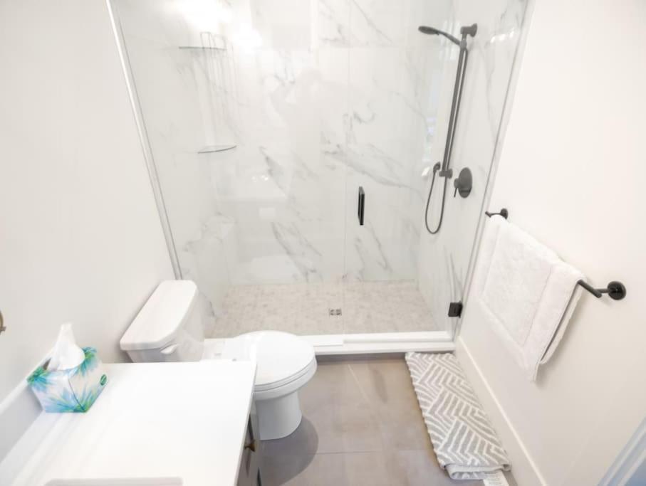 Вилла The Fernridge Estate: 5Bd Family Retreat! Лэнгли Экстерьер фото