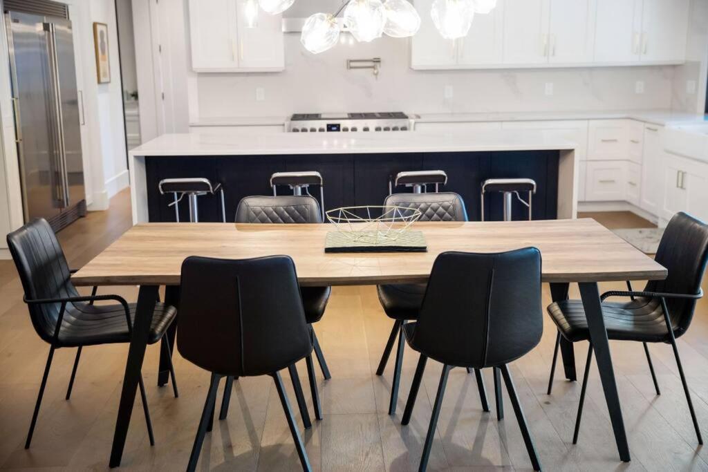 Вилла The Fernridge Estate: 5Bd Family Retreat! Лэнгли Экстерьер фото
